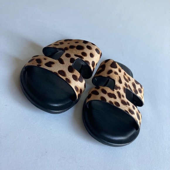 206 Collective Tan Brown Animal Print Leather Flip Flops Sandals size 8.5 - Picture 8 of 12